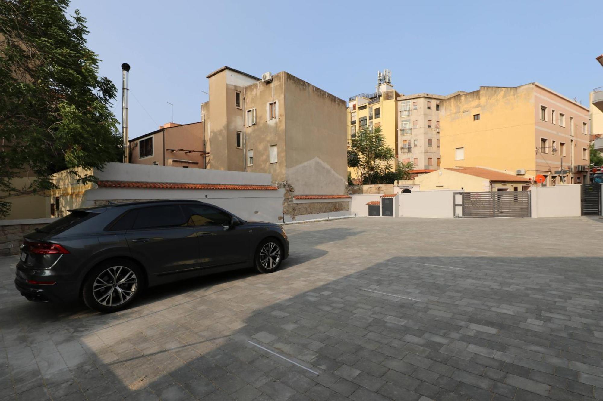 Charming & Luxurious Gem Lägenhet Olbia Exteriör bild